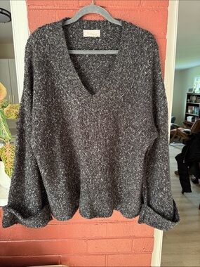 Anthropologie Charcoal Speckled Oversized V-Neck Cuff Sleeve Sweater Small